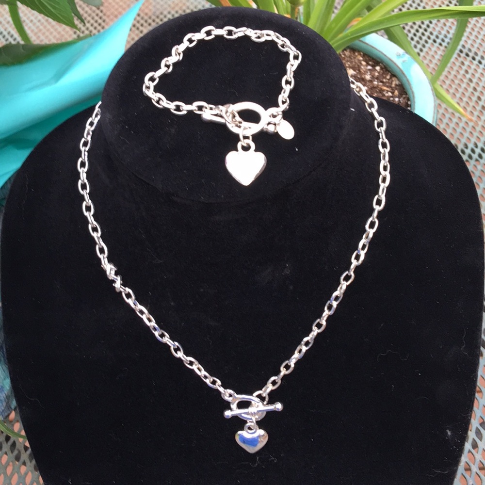 Premier Designs necklace and bracelet set